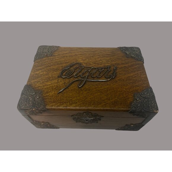 Cigar Box - Antique circa 1890s - Tiger Oak with Metal Ornate Corner Mounts - Picture 2 of 16